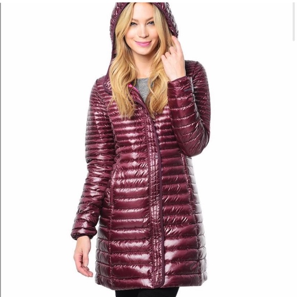 Patagonia Fiona long quilted down hooded jacket burgundy/dark current size small - Picture 3 of 11